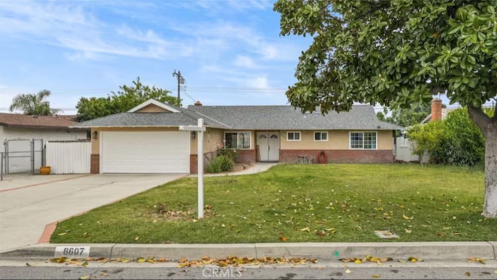 8607 Monte Vista St